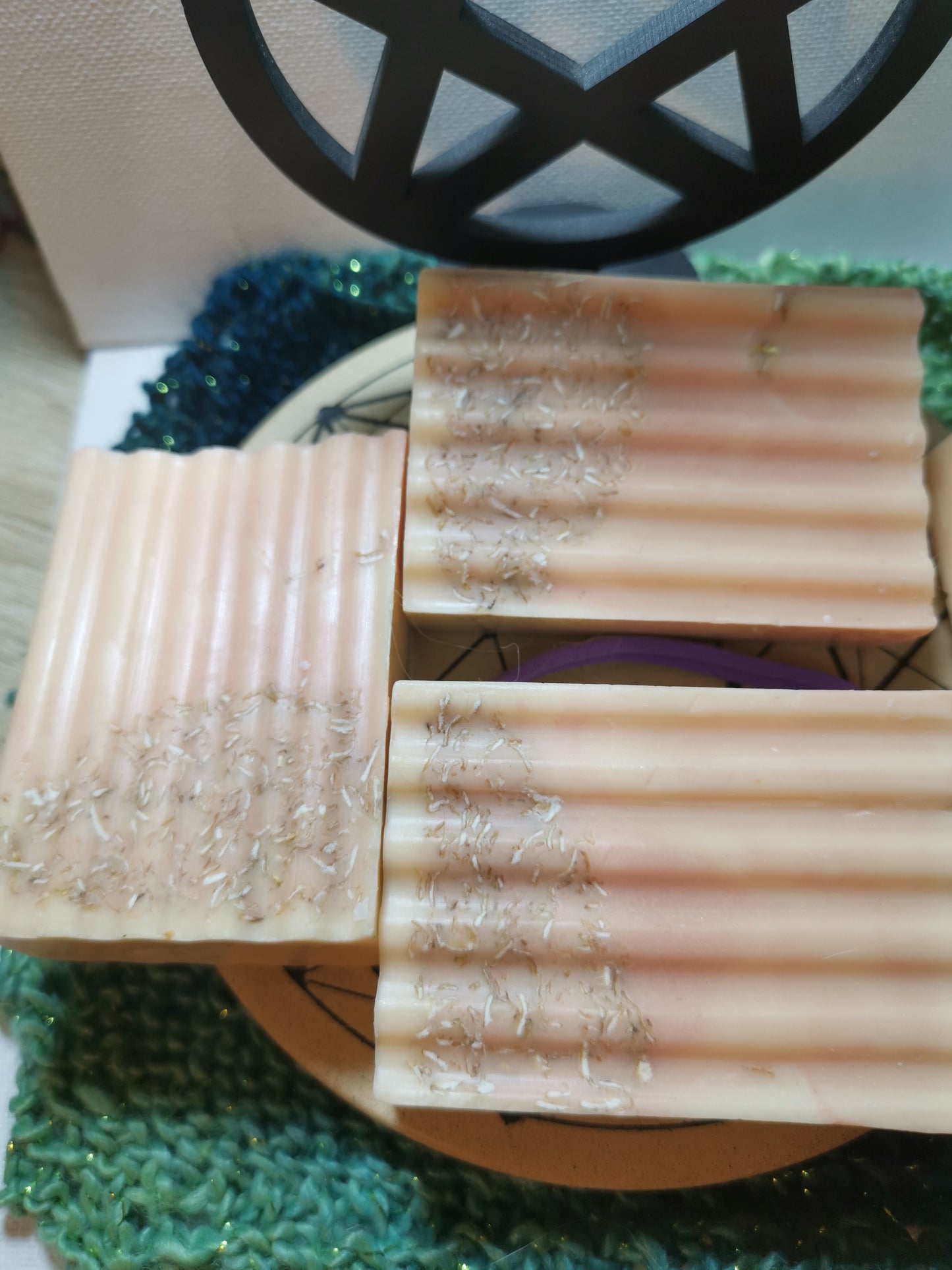 honey and oatmeal goat's milk soap